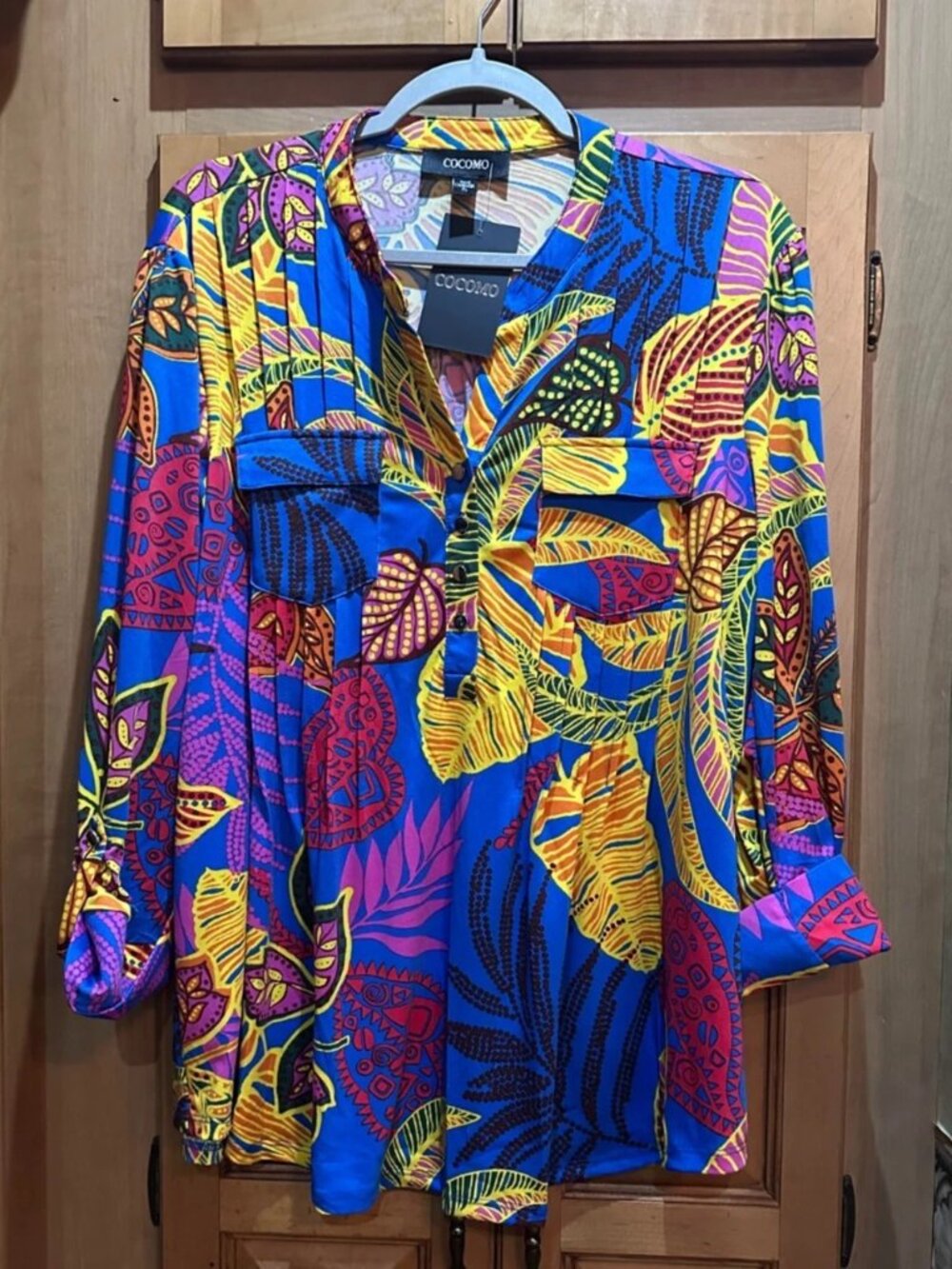 NWT Cocomo Colorful Abstract Top-PL